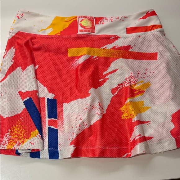 Nike Abstract Red and White Skirt - Picture 4 of 5